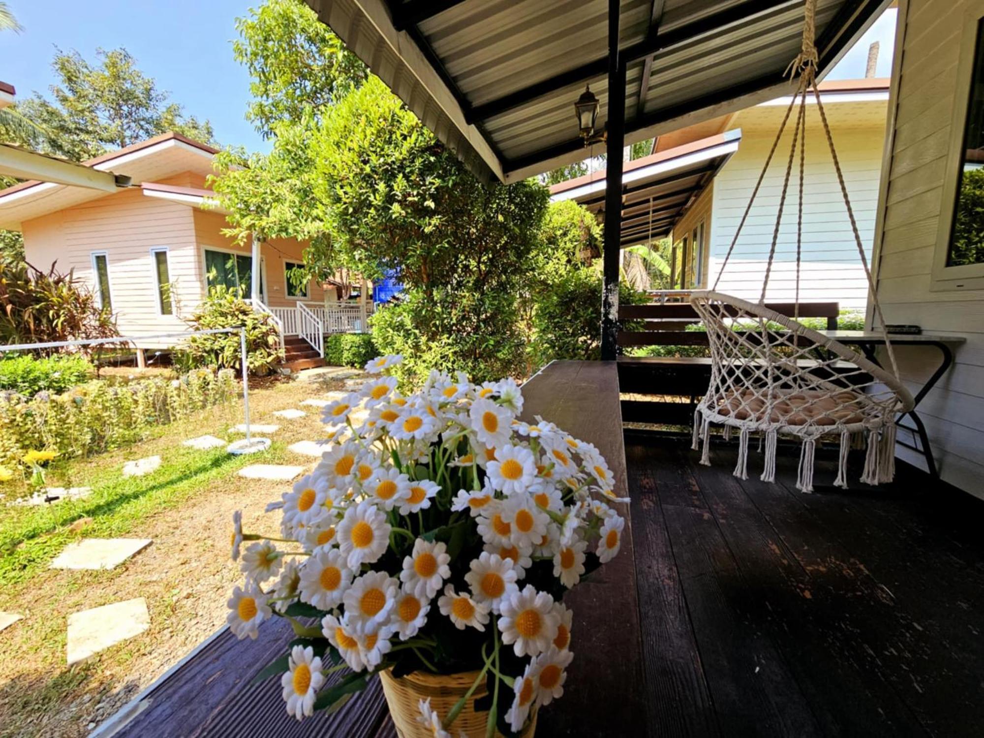 Baan Suan Khun Ta บ้านพักสวนคุณตา Csang-sziget Kültér fotó